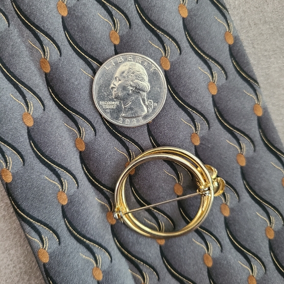 Vtg Elegant Gold‎ Tone Circular Brooch Flower Rose Vintage - Picture 5 of 7